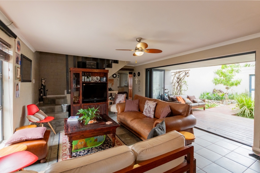 4 Bedroom Property for Sale in Velddrif Western Cape